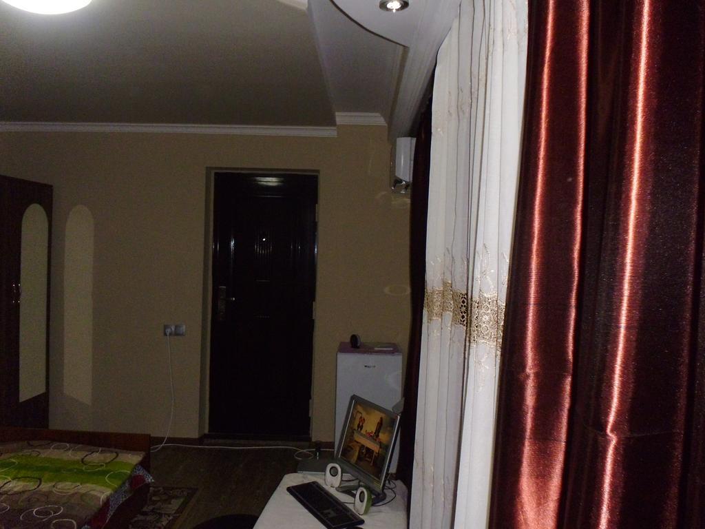 ホテル Private House In バトゥーミ 部屋 写真
