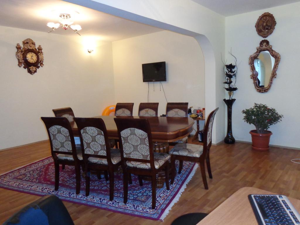 ホテル Private House In バトゥーミ 部屋 写真