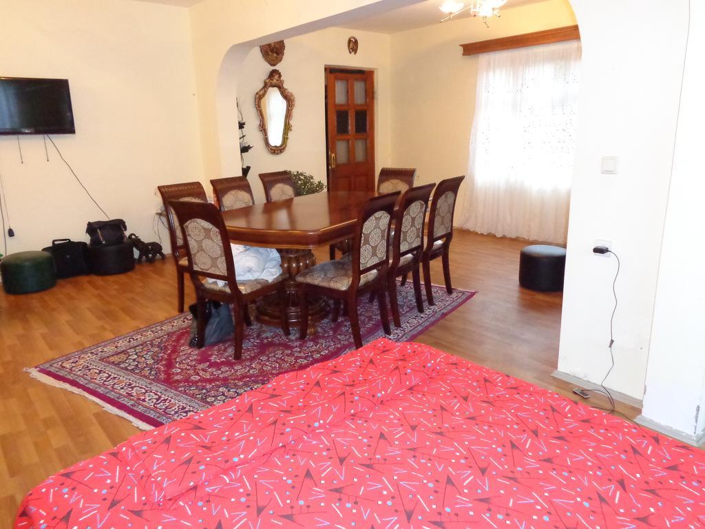 ホテル Private House In バトゥーミ 部屋 写真