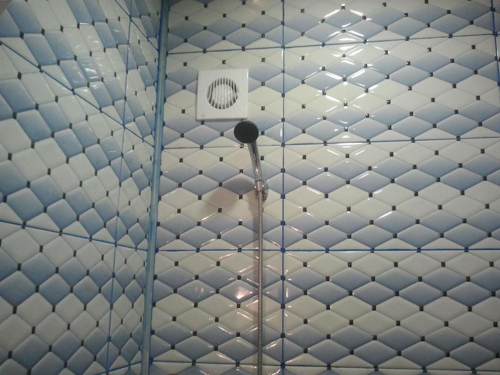 ホテル Private House In バトゥーミ エクステリア 写真